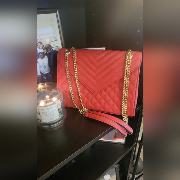 Brand new ladies' medium-sized red leather shoulder purse - Picture 1 of 4